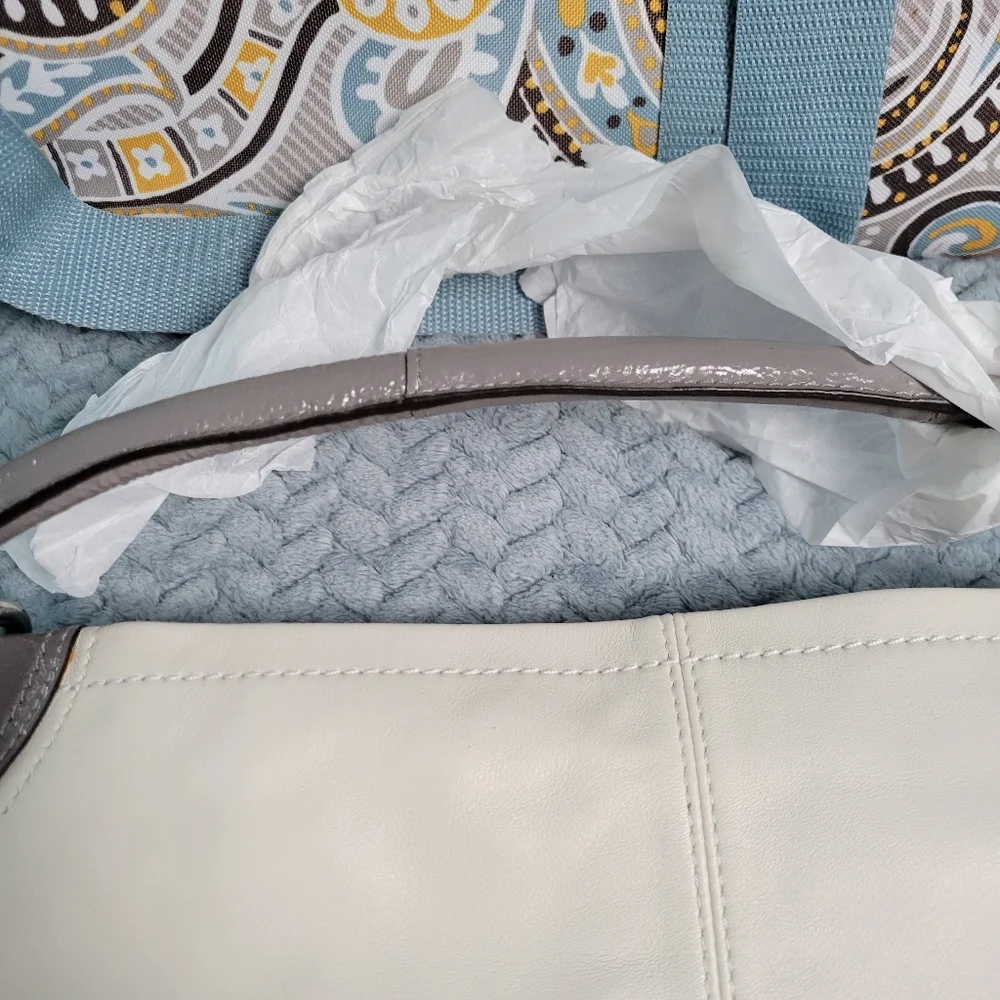 Coach Penelope Leather Hobo Shoulder Bag Ivory Gray Accents Large F18889 Flaw